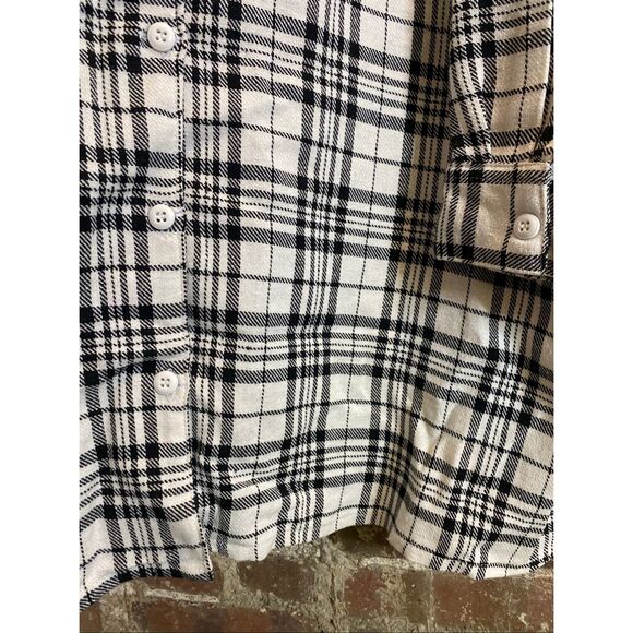 Seline Lounge • BRIDE • Black/White Plaid Flannel Tunic Button-down Ling Sleeve - Picture 5 of 16